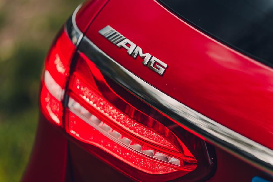 Детали экстерьера Mercedes-AMG E53 4Matic+ Estate (S213) 2018 года  (UK) (фото 28 из 40)